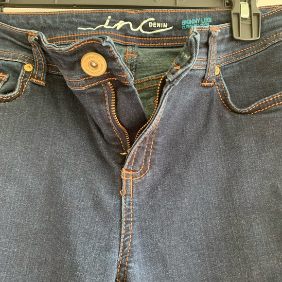 INC Women's Size 8 Dark Wash Mid Rise Regular Fit Crop Denim Skinny Jeans - Picture 4 of 16